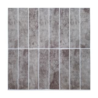 Vista frontal de azulejo autoadhesivo estilo columna Ceniza Volcánica para cocina o baño.