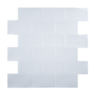 Vista frontal de azulejo autoadhesivo estilo ladrillo Nube Clara para cocina o baño.